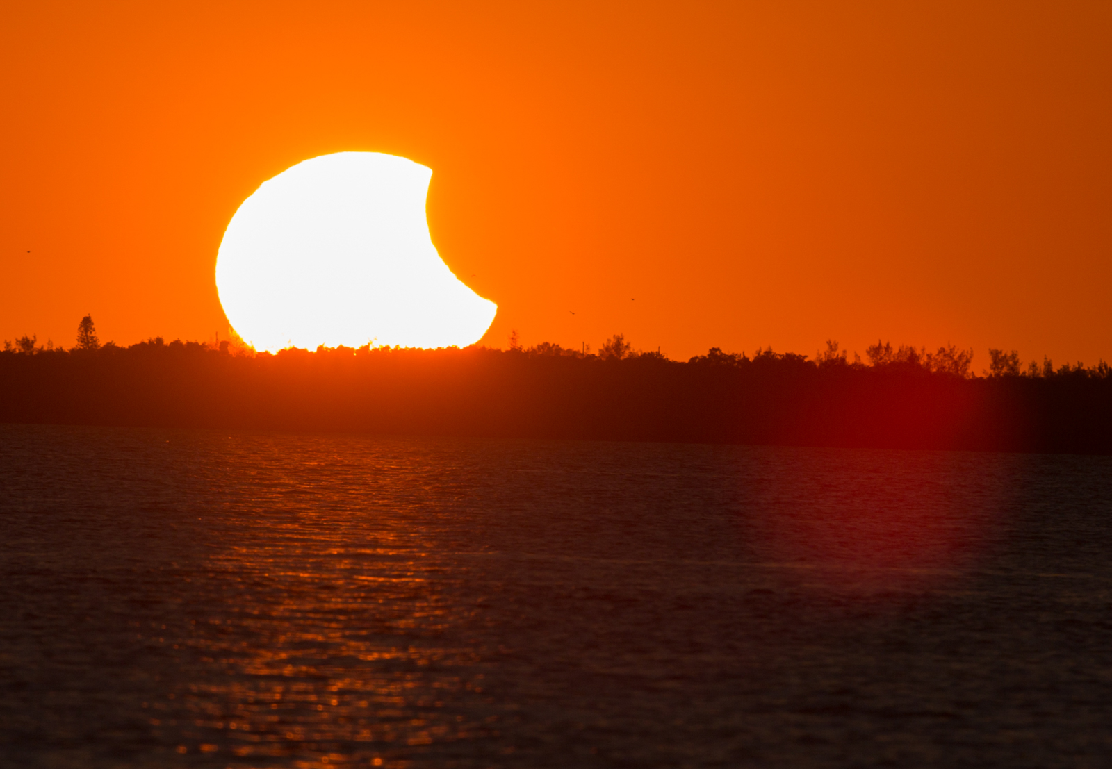 Partial solar eclipse from Picnic Island