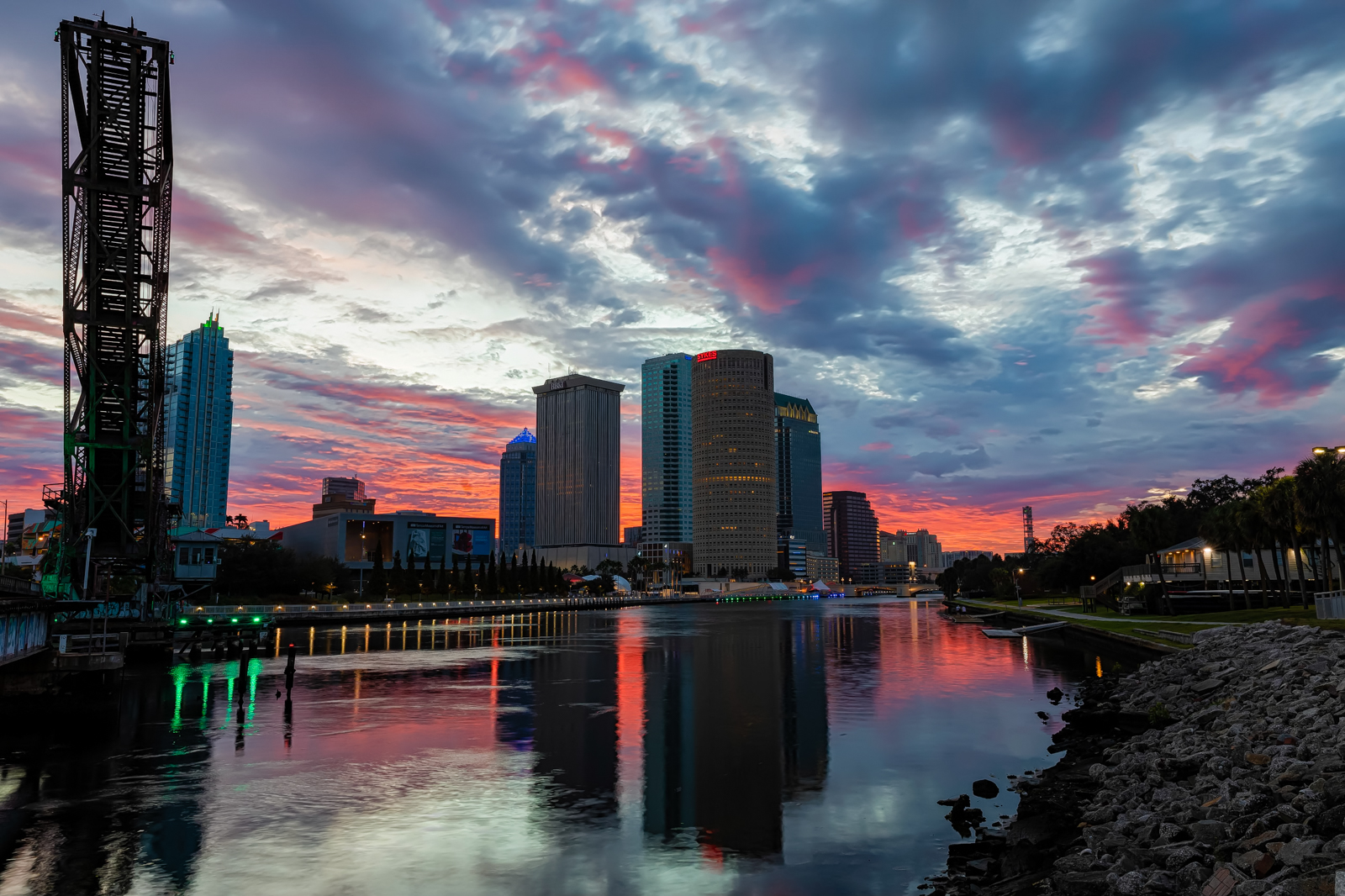 Five Minutes of Beautiful Colors over Tampa, Tampa, Florida
