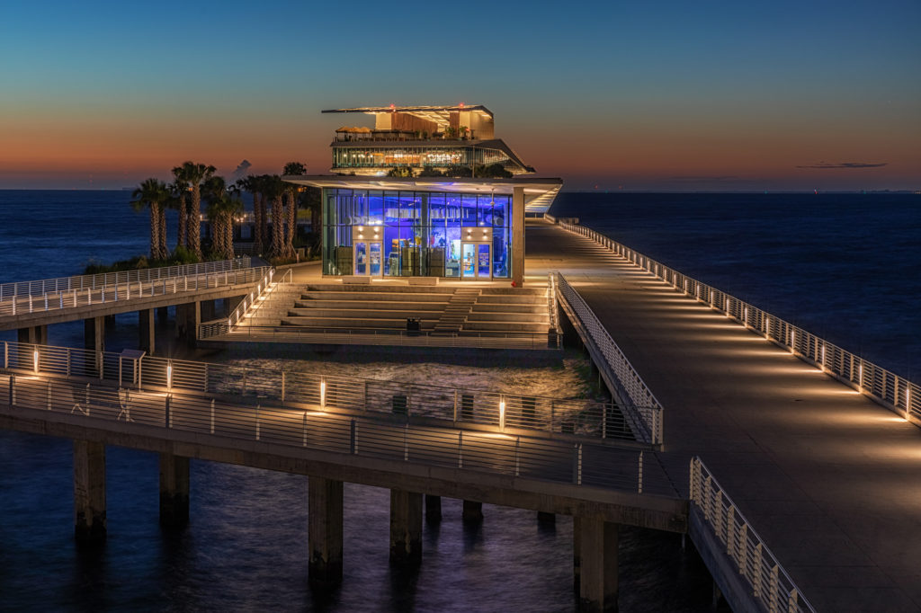 Tampa Baywatch Discovery Center and Pier 2