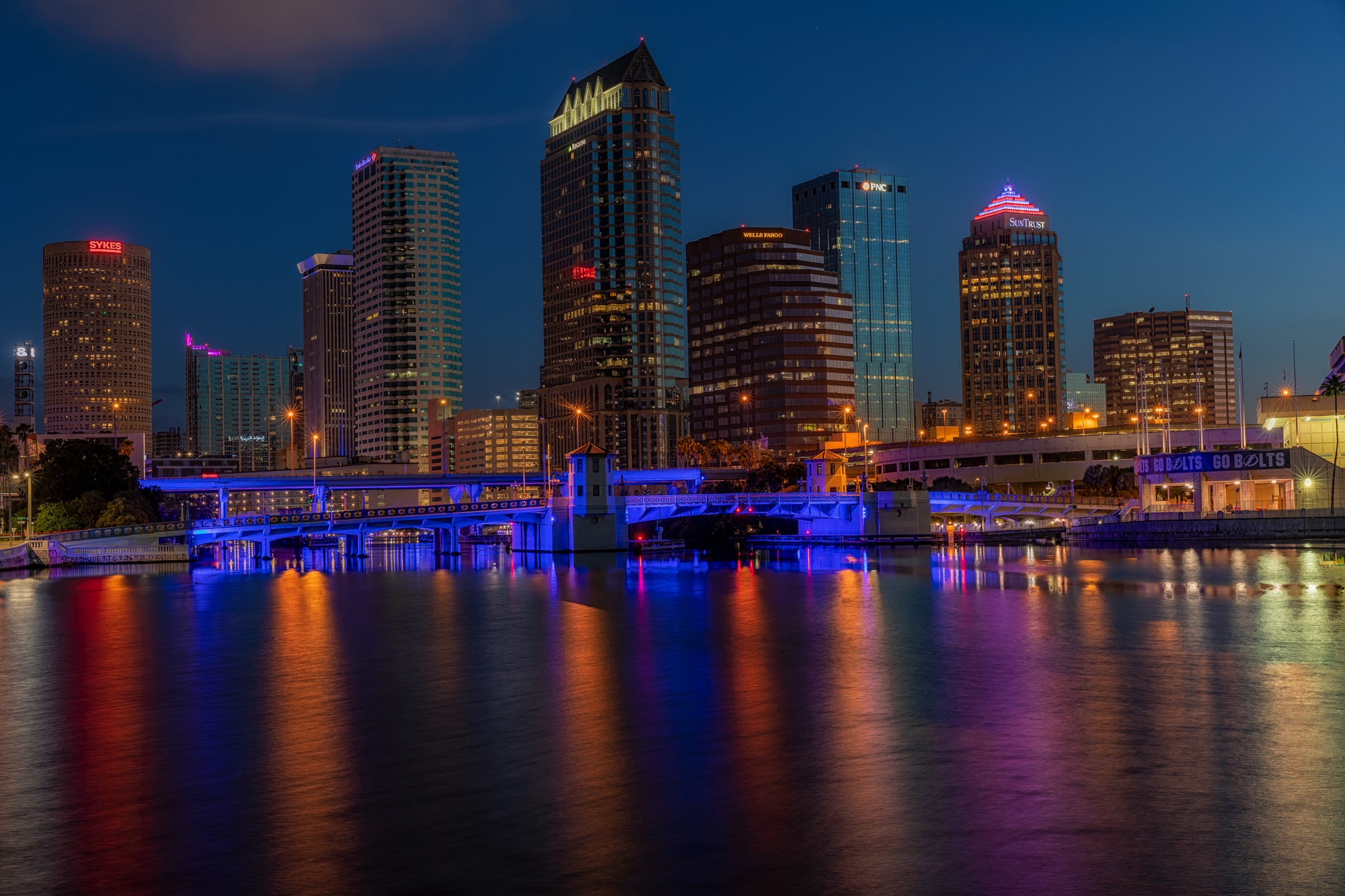 Tampa Skyline Go Bolts Blue 2