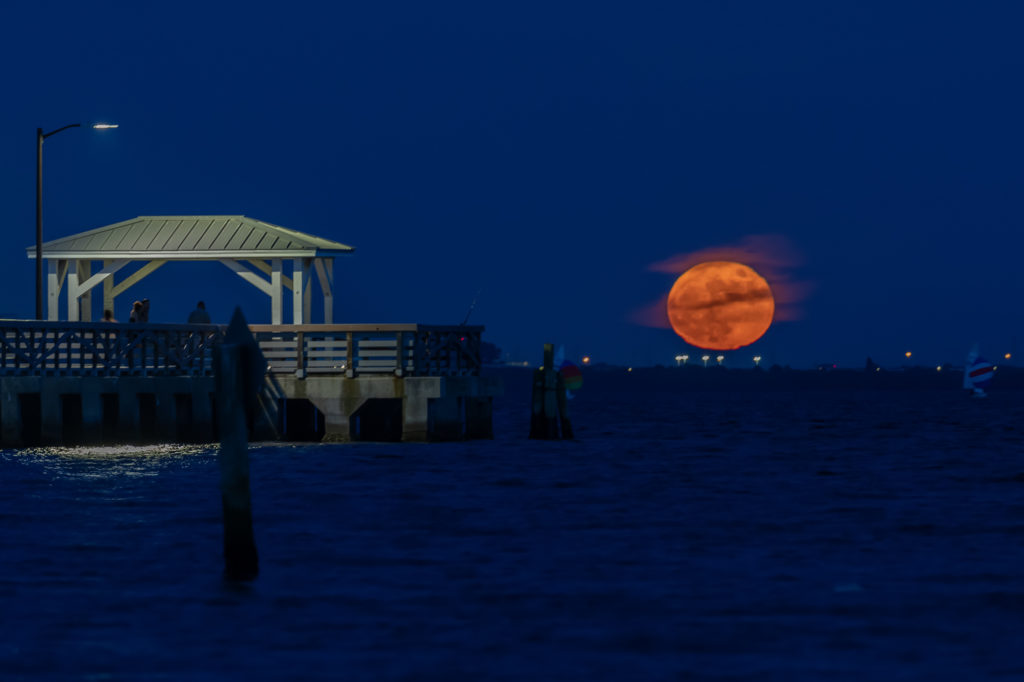 Hunter's Moon and Ballast Point Pier (2)