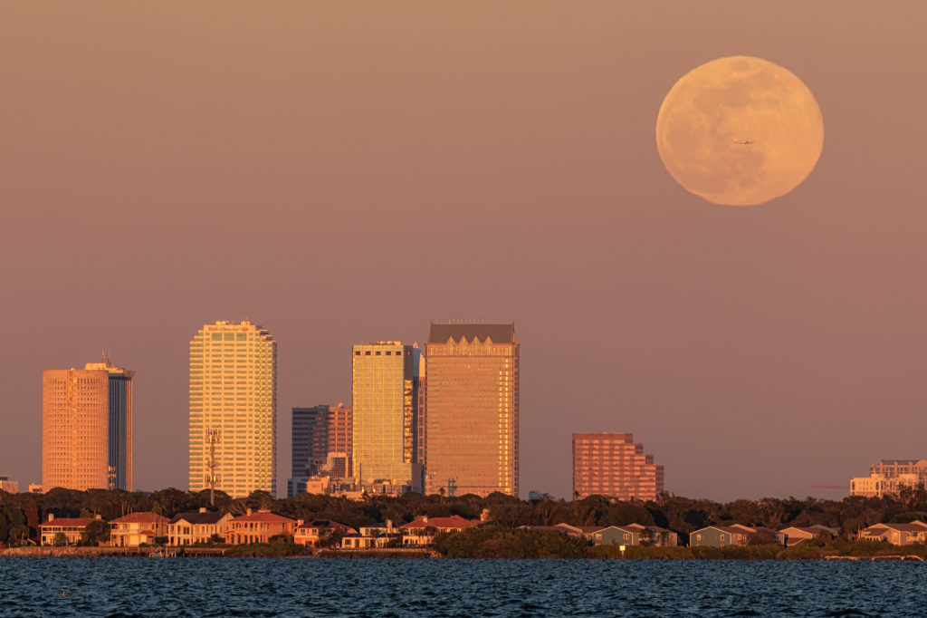 The January Wolf Moon rising over Tampa (6)